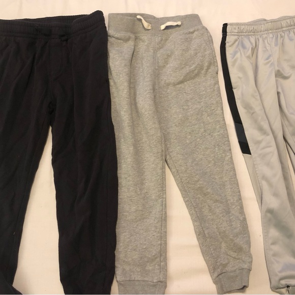 Assorted Clothing Bundle - Picture 4 of 6